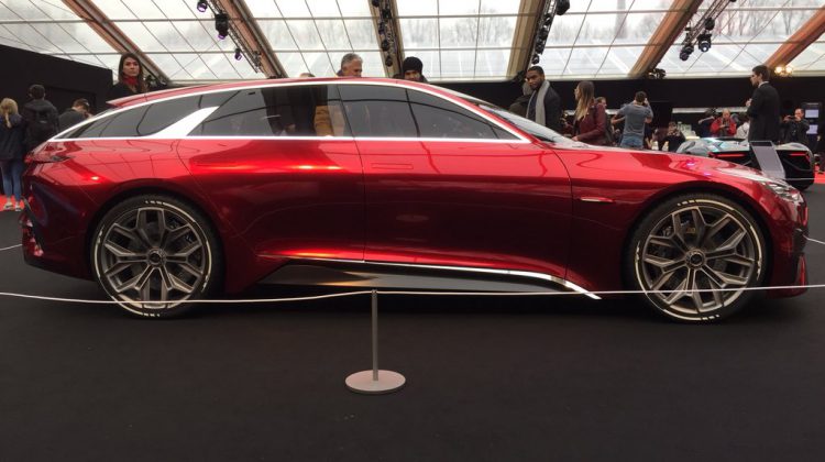 Coche de exposición