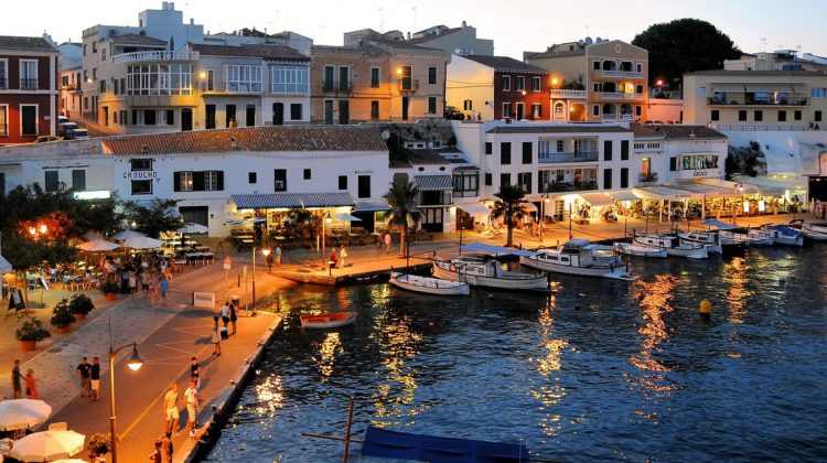 El puerto de Mahón, una de las maravillas de la isla