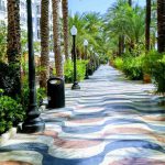¿Qué ver en Alicante? El paseo de la Explanada.