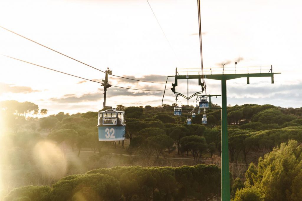 Teleférico en la Casa de Campo, Madrid.