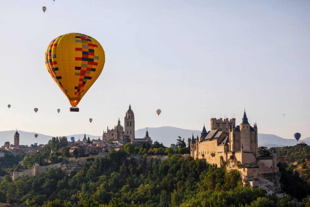 Volar en globo en España: Segovia.