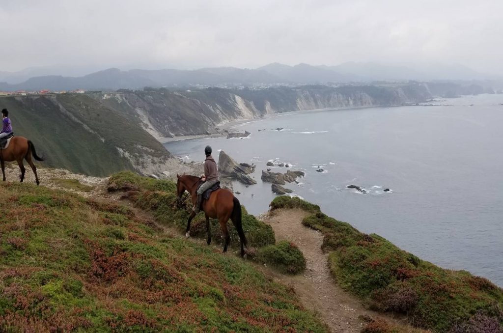 Ruta a caballo por Asturias.