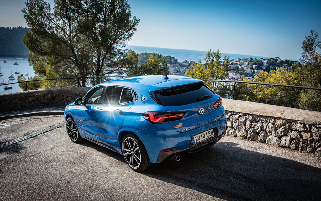 BMW X2 híbrido en Port de Soller - Mallorca